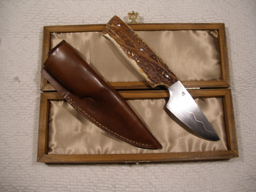 Handmade Knife Model 3 – James Sortor Design